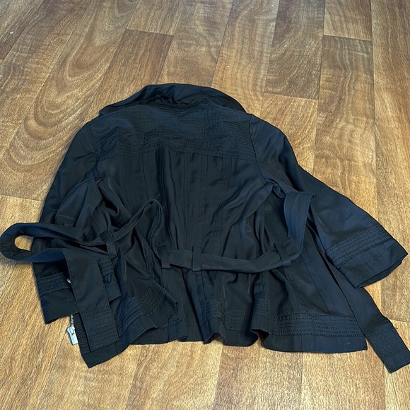 White House Black Market size 00 - Picture 5 of 6